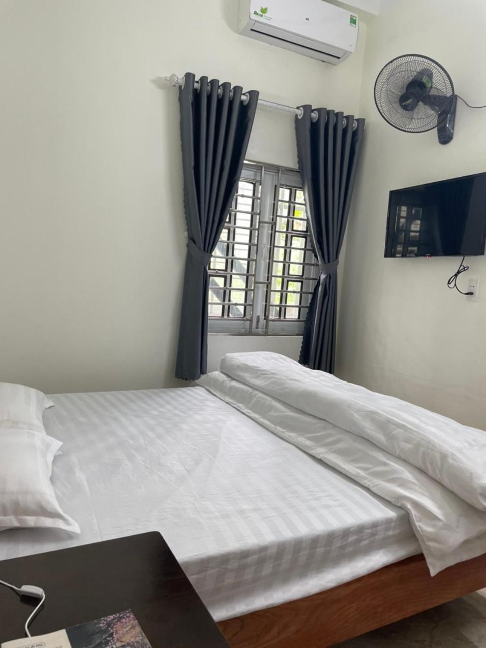 Hoang Bach Homestay Донг Ван Екстериор снимка