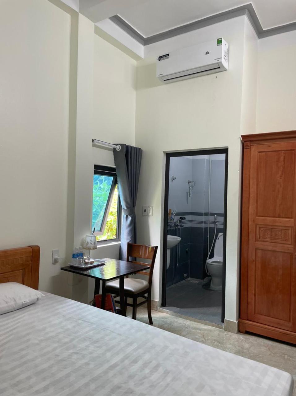 Hoang Bach Homestay Донг Ван Екстериор снимка